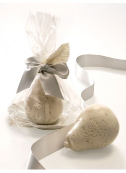 Мыло в форме ванильной груши на фарфоровой подставке в подарочной коробке